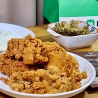 ไก่ทอด อภิสิทธิ์ (Apisit Fried Chicken) สาทร