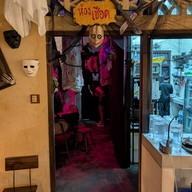 โคเล เบเกอรี่ บาร์ สำนักงานใหญ่