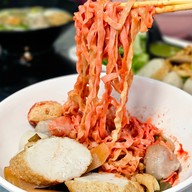 เมนูของร้าน ปิงก๋วยเตี๋ยวลูกชิ้นปลาทำเอง (สาขาตลาดศรีสวัสดิ์สาย 4) ตลาดศรีสวัสดิ์