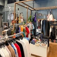 บรรยากาศ ไล-บรา-รี่ : a COFFEE ROASTER by li-bra-ry warehouse 30 , เจริญกรุง 30