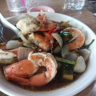 เย็นตาโฟ ถนนบันเทิง&ข้าวกระเพราทำถึง