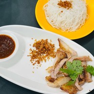 ตำยำยั่ว By โบตั๋น ตลาดนัดรถไฟศรีนครินทร์