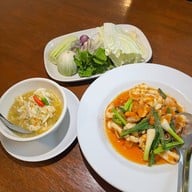 เรือนปั้นหยา สมุทรสาคร