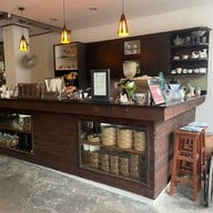 เรือนปั้นหยา สมุทรสาคร