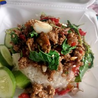 เย็นตาโฟ ถนนบันเทิง&ข้าวกระเพราทำถึง