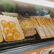 เอฟซีแพนเค้กตลาดเสรีสาย5  ไข่วง ข้าวโพดคลุกเนย