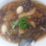 เมนูของร้าน แอนกระเพาะปลาตรอกหม้อ