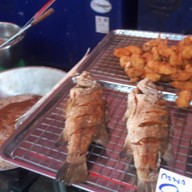 บรรยากาศ ปลาทอดตลาดตรอกหม้อ
