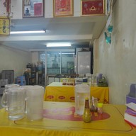 บรรยากาศ อาหารตามสั่ง ข้าวแกงต้นไทร โป๊กโป๊กเจ้าเก่า