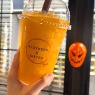 BROTHERS & SISTER CAFE -