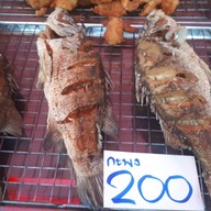 เมนูของร้าน ปลาทอดตลาดตรอกหม้อ