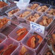 บรรยากาศ ปลาทอดตลาดตรอกหม้อ