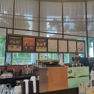 หน้าร้าน Starbucks โรงพยาบาลเมดพาร์ค