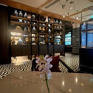 บรรยากาศ เรือนต้น มณเฑียร สุรวงศ์