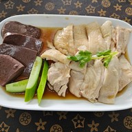 Food or drink of ฉ่ำ ข้าวมันไก่สิงคโปร์ ต้นตำรับซุปปู
