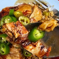 ร้านข้าวหมูแดง เฮียฮั๊ว