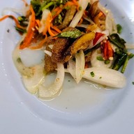 ข้าวต้มผักบุ้งลอยฟ้า  พัทยาเหนือ