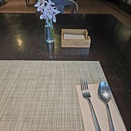 บรรยากาศ เรือนต้น มณเฑียร สุรวงศ์