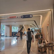 บรรยากาศ Starbucks โรงพยาบาลเมดพาร์ค