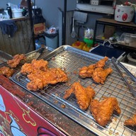 บรรยากาศ ก.ไก่ทอดกรอบ