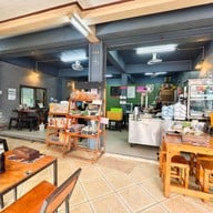 บรรยากาศ ก๋วยจั๊บป้าต๋อย นั่งเกล้า