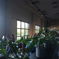 บรรยากาศ Two Oh Five