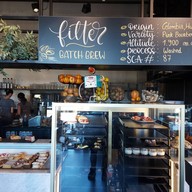 บรรยากาศ Two Oh Five