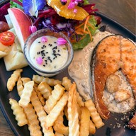 มีแอนด์มอร์ คาเฟ่ มหาสารคาม