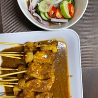 ชญาดา หมูสะเต๊ะ