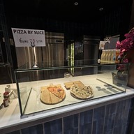 Happy Hours Pizza and Pasta ฟีนิกซ์ ประตูน้ำ