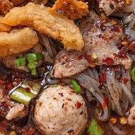 ก๋วยเตี๋ยวเรือรสเด็ด เจ๊ฝน