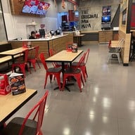 บรรยากาศ Pizza Hut Tops Plaza Phayao