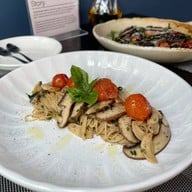 Amorretto Cafe & Bistro