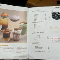 Holy Belly Restaurant เอ็มสเฟียร์