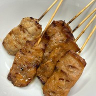 เมนูของร้าน TTT หมูทอดเสียบไม้ ท่าพระ