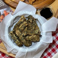 ไก่ทอด อภิสิทธิ์ (Apisit Fried Chicken) สาทร