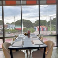 Amorretto Cafe & Bistro