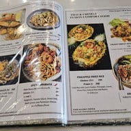 เมนู White Dragon cafe & bistro