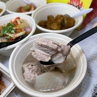 DonGang โดนแกง แกงใต้ - ทองหล่อ 16