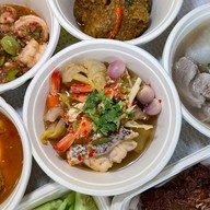 DonGang โดนแกง แกงใต้ - ทองหล่อ 16