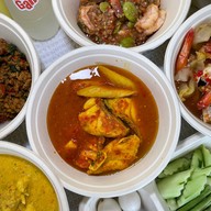 DonGang โดนแกง แกงใต้ - ทองหล่อ 16