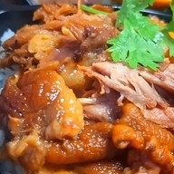 ⛩️ซ้งนครปฐม เอ็นกิ ขาหมูสูตรน้ำแดง (ของแท้มาเอง)🍖🍱✨️ แม่สาย