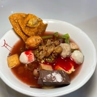 ก๋วยเตี๋ยวนายอ้วนเย็นตาโฟบะเต็งเสาชิงช้า เสาชิงช้า