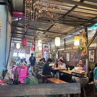 ระเบียงหลังมอ