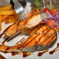 IX STEAK HOUSE สาขาม้าไม้การ์เด้นท์