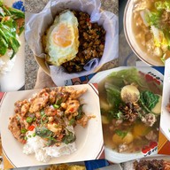 อร่อย BY นาเนีย ก๋วยจั๊บน้ำข้นอาหารตามสั่งสารพัดของทอด