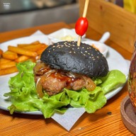 IX STEAK HOUSE สาขาม้าไม้การ์เด้นท์