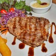 IX STEAK HOUSE สาขาม้าไม้การ์เด้นท์