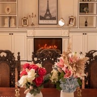 อองตัวเน็ตต์ เบคเฮ้าส์ แอนด์ คาเฟ่ บางกรวย - ไทรน้อย