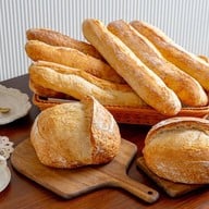 อองตัวเน็ตต์ เบคเฮ้าส์ แอนด์ คาเฟ่ บางกรวย - ไทรน้อย